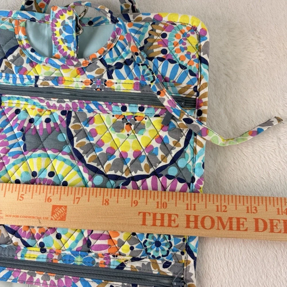 VERA BRADLEY Iconic Hanging Travel Organizer Cosmetics Sunny Medallion EUC